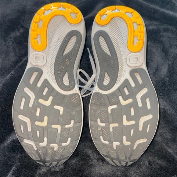 Brooks Adrenaline GTS 24Alloy/White/Gold FusionSize 11